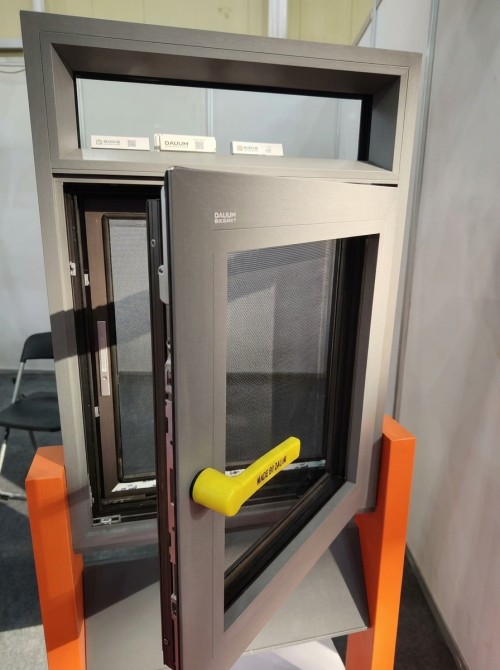 High-Performance Double-Glazed Tilt & Turn Window Glass